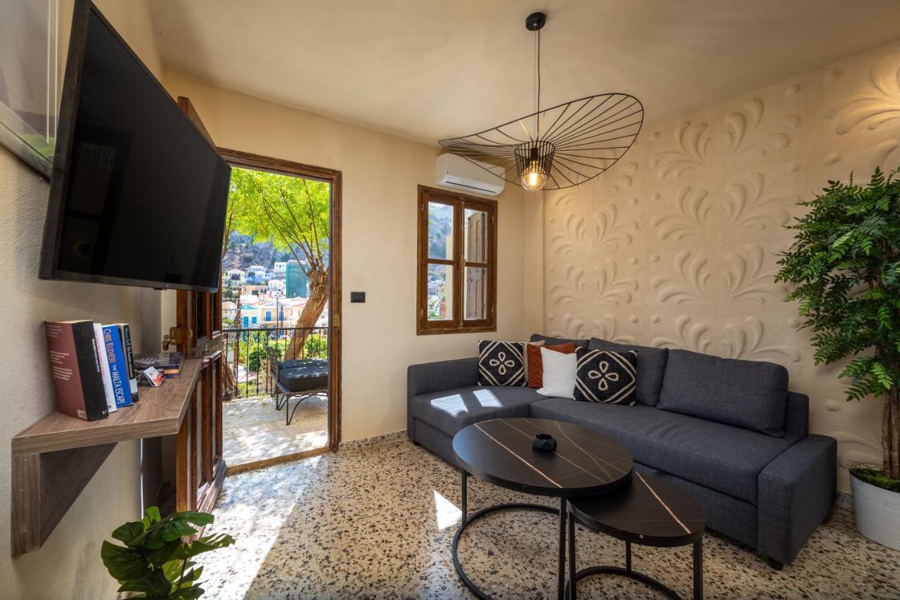 Townhall Apartment Сими Екстериор снимка